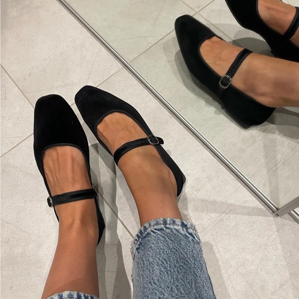 Black Velvet Mary Janes🖤